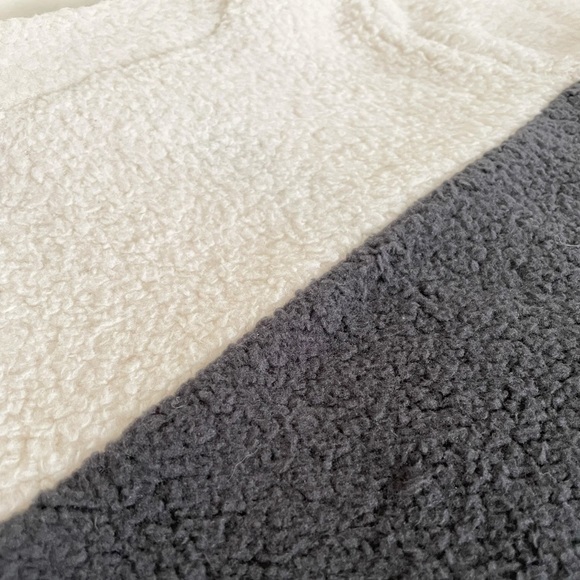 Jumping Beans White & Gray Sherpa Zip Up Pullover Boys 3T - Picture 7 of 10